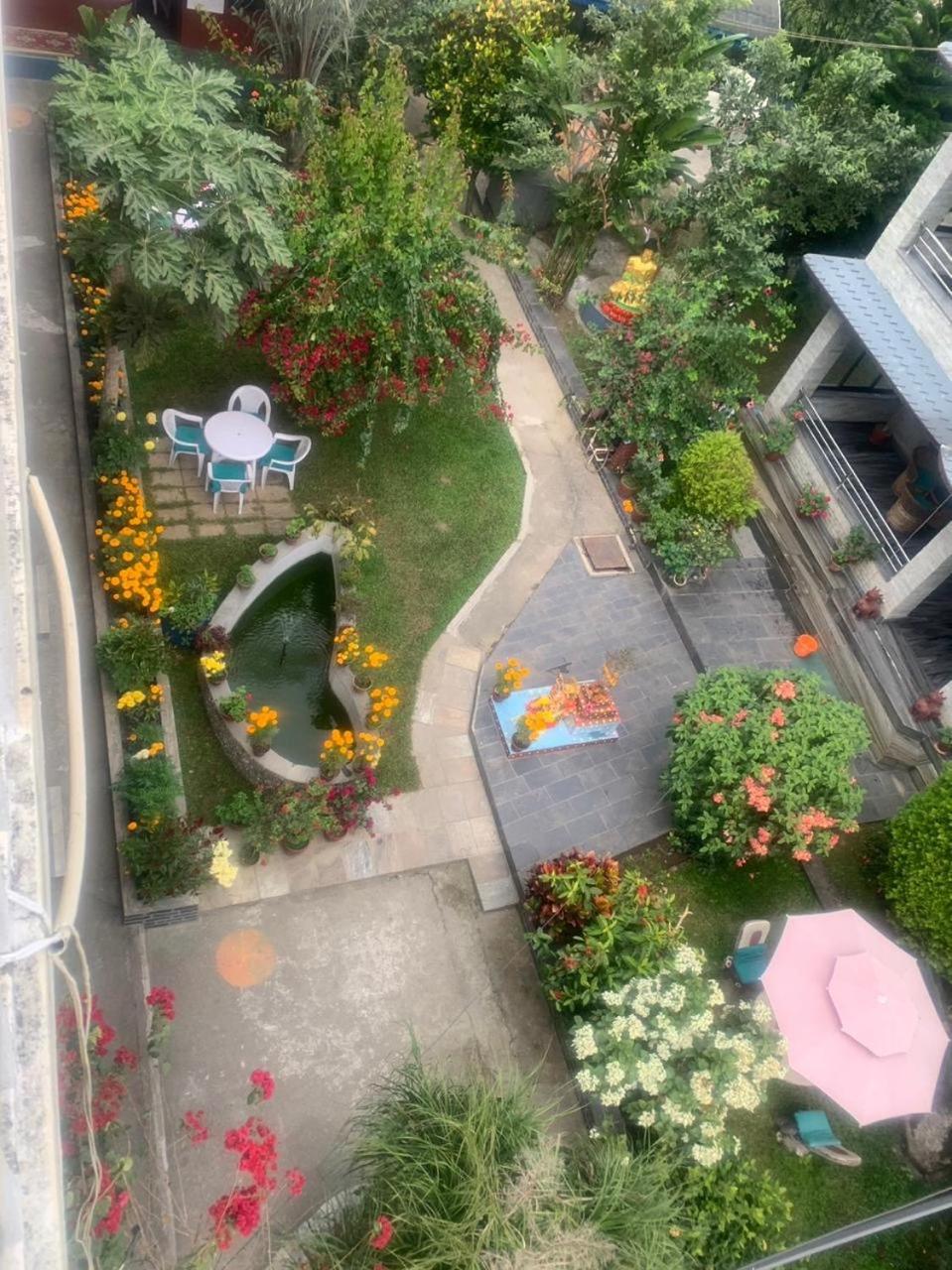 New Annapurna Guest House Pokhara Bagian luar foto
