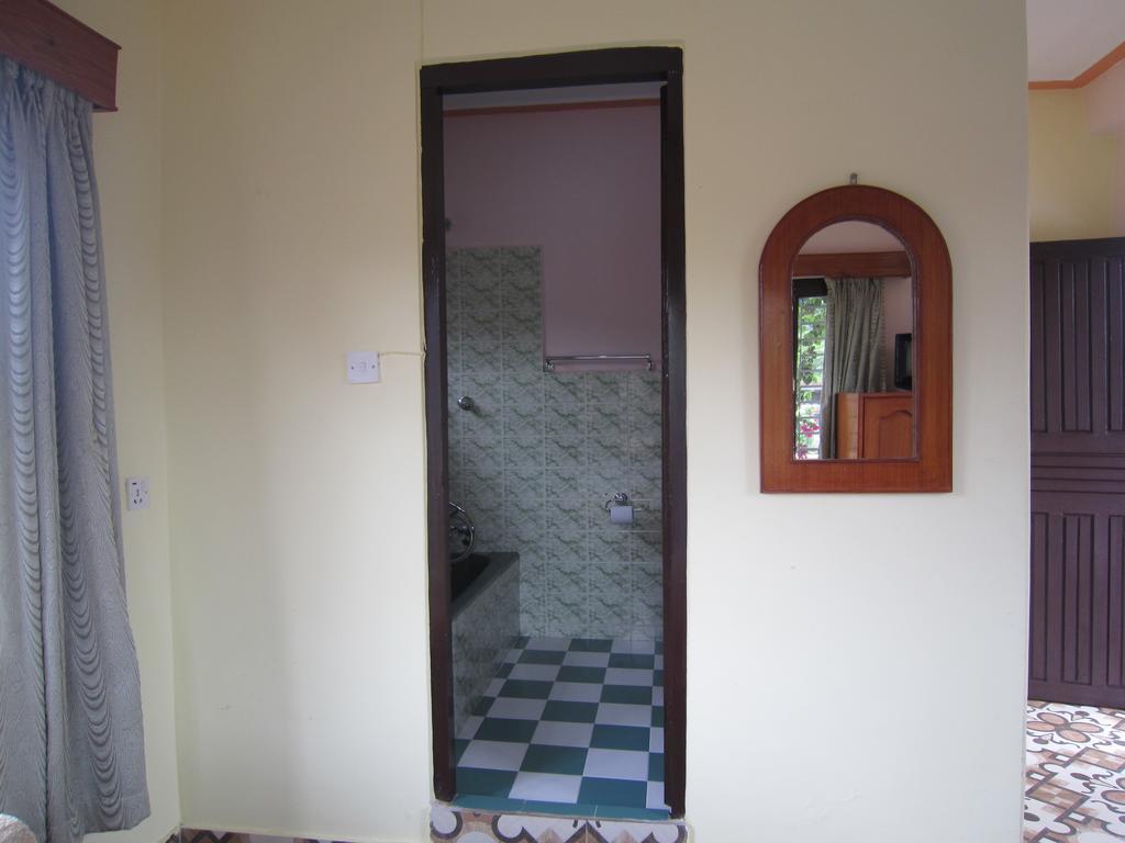 New Annapurna Guest House Pokhara Bagian luar foto