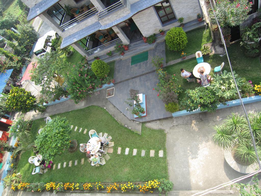 New Annapurna Guest House Pokhara Bagian luar foto